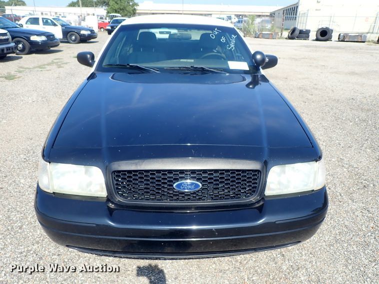 image for item DE0879 2011 Ford Crown Victoria Police Interceptor