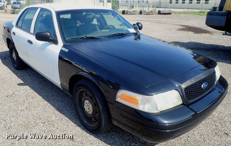 image for item DE0879 2011 Ford Crown Victoria Police Interceptor