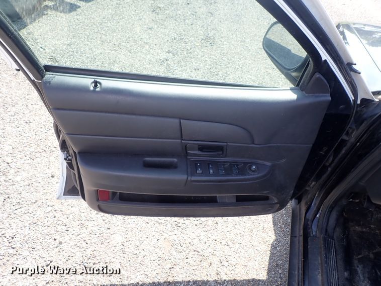 image for item DE0879 2011 Ford Crown Victoria Police Interceptor