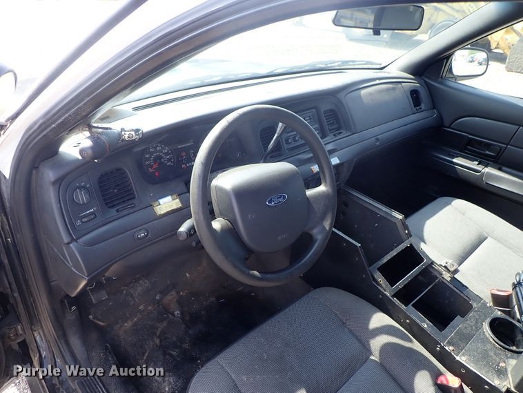 image for item DE0879 2011 Ford Crown Victoria Police Interceptor