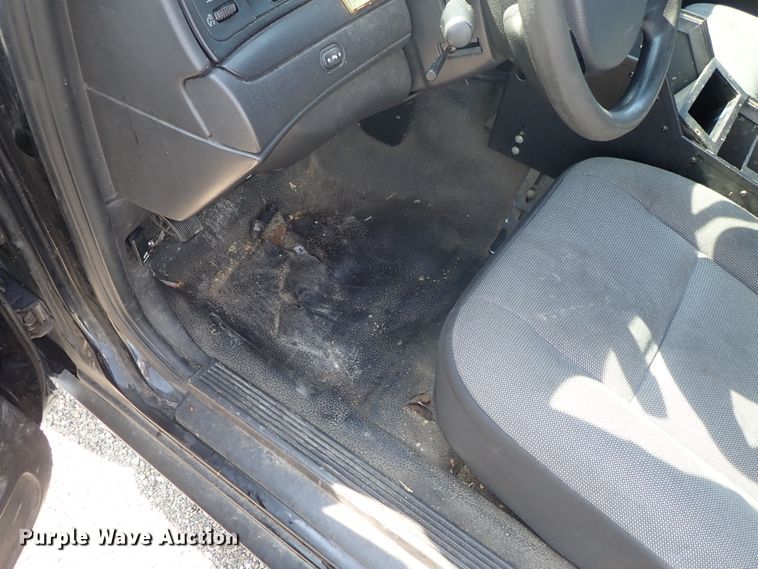 image for item DE0879 2011 Ford Crown Victoria Police Interceptor