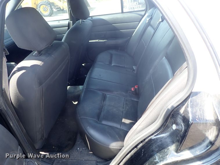 image for item DE0879 2011 Ford Crown Victoria Police Interceptor