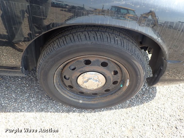 image for item DE0879 2011 Ford Crown Victoria Police Interceptor