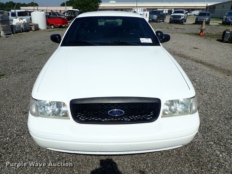 image for item DE0880 2011 Ford Crown Victoria Police Interceptor