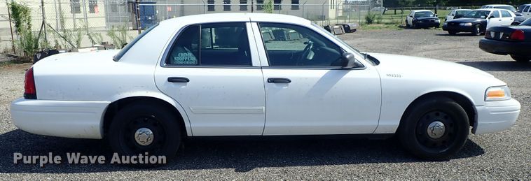 image for item DE0880 2011 Ford Crown Victoria Police Interceptor
