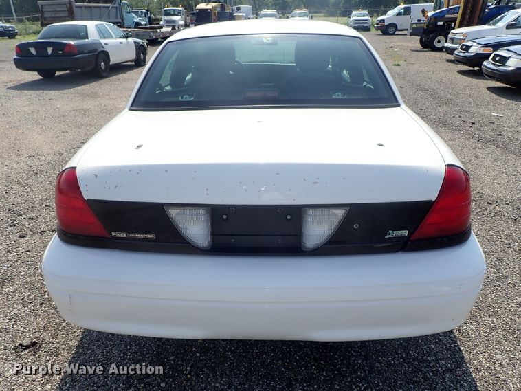 image for item DE0880 2011 Ford Crown Victoria Police Interceptor