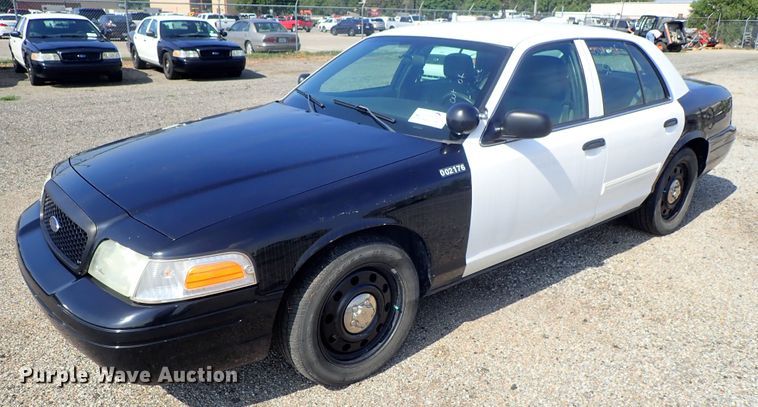 image for item DE0881 2010 Ford Crown Victoria Police Interceptor