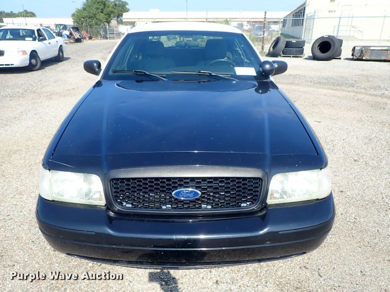 image for item DE0881 2010 Ford Crown Victoria Police Interceptor