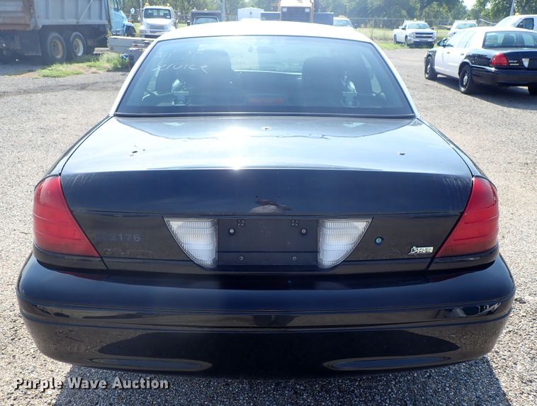 image for item DE0881 2010 Ford Crown Victoria Police Interceptor