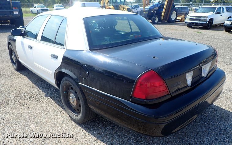 image for item DE0881 2010 Ford Crown Victoria Police Interceptor