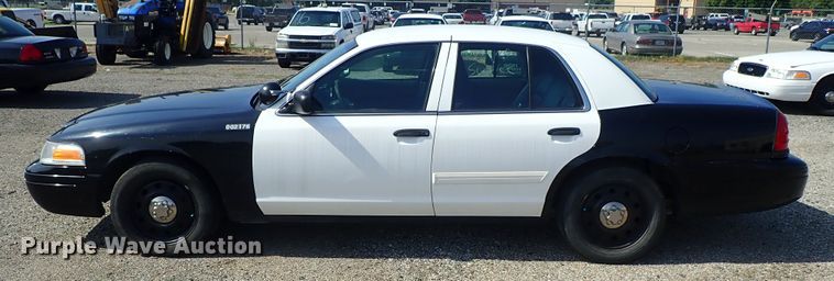 image for item DE0881 2010 Ford Crown Victoria Police Interceptor