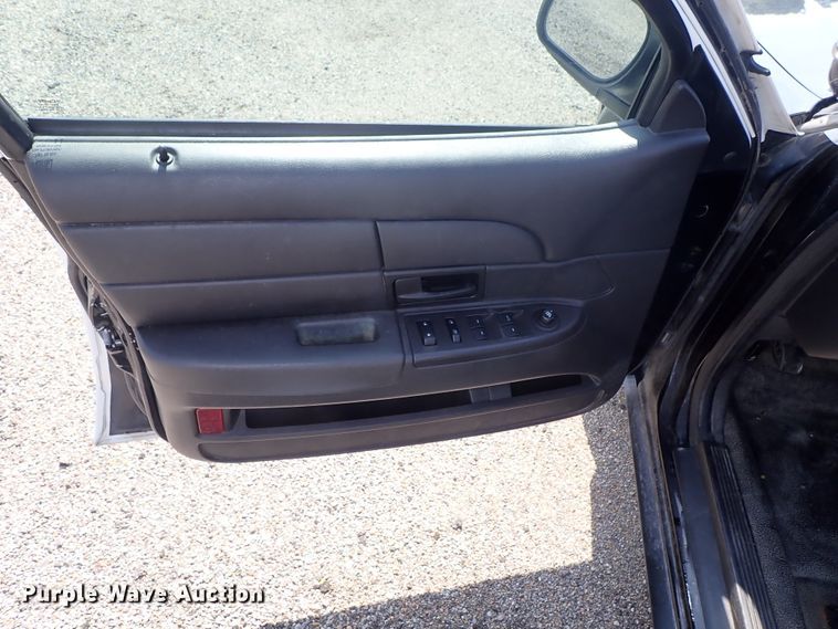 image for item DE0881 2010 Ford Crown Victoria Police Interceptor