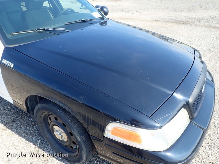 image for item DE0881 2010 Ford Crown Victoria Police Interceptor