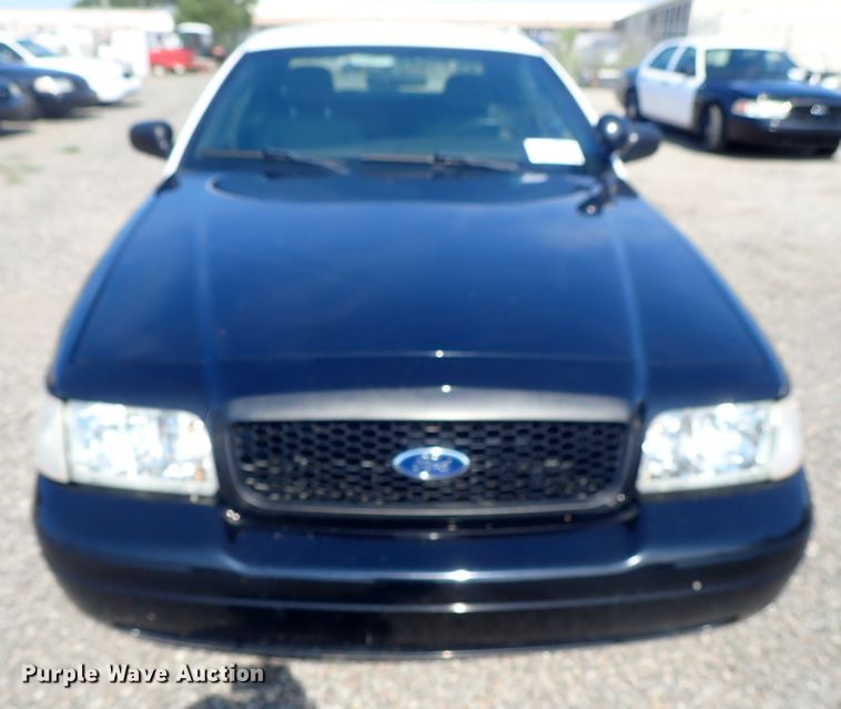 image for item DE0882 2010 Ford Crown Victoria Police Interceptor