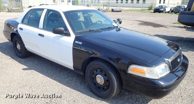 image for item DE0882 2010 Ford Crown Victoria Police Interceptor