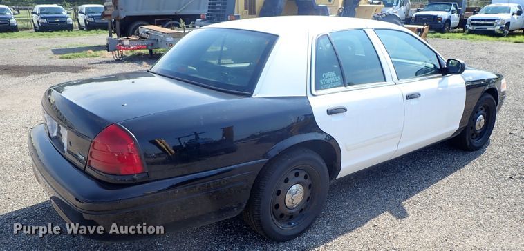 image for item DE0882 2010 Ford Crown Victoria Police Interceptor