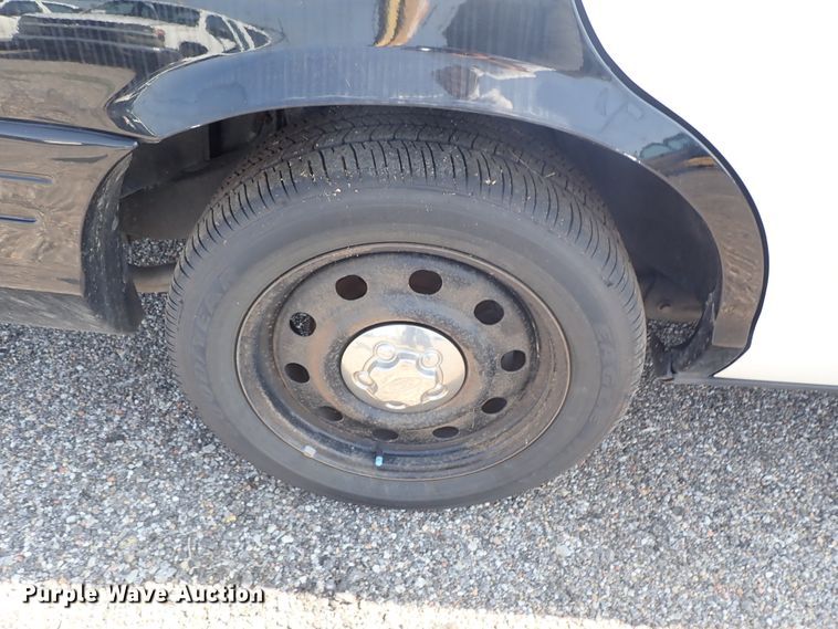 image for item DE0882 2010 Ford Crown Victoria Police Interceptor