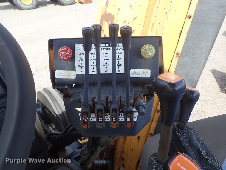 image for item DE0883 2002 New Holland TS110 MFWD tractor