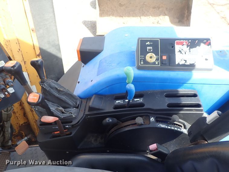 image for item DE0883 2002 New Holland TS110 MFWD tractor