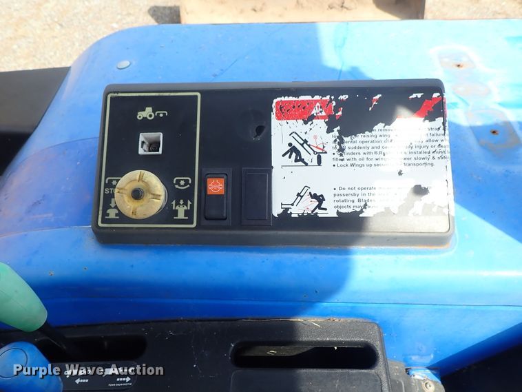 image for item DE0883 2002 New Holland TS110 MFWD tractor