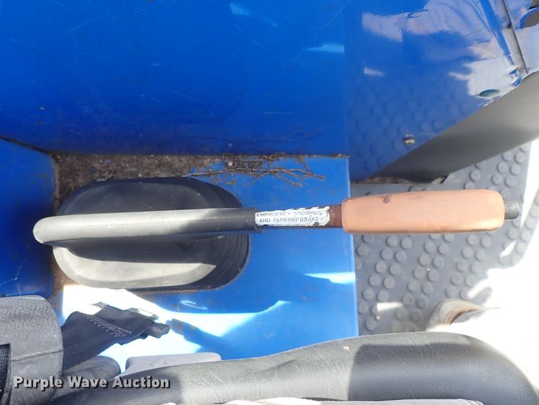 image for item DE0883 2002 New Holland TS110 MFWD tractor