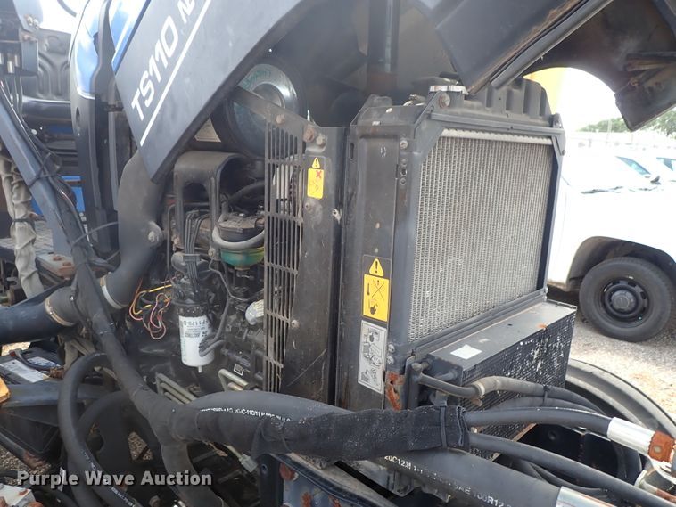 image for item DE0883 2002 New Holland TS110 MFWD tractor