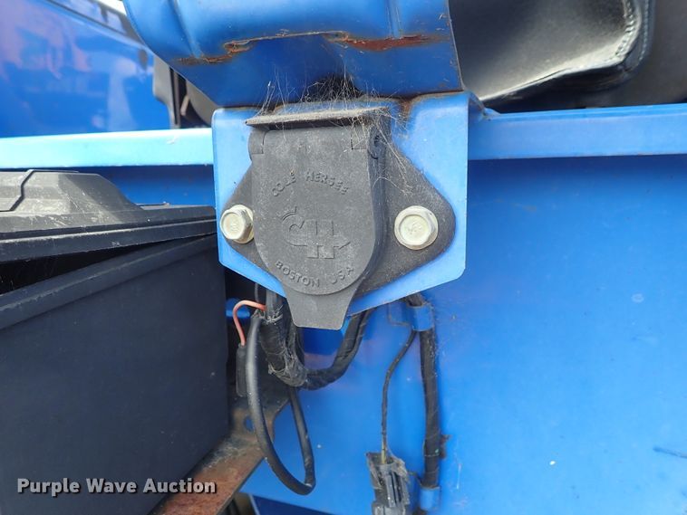 image for item DE0883 2002 New Holland TS110 MFWD tractor