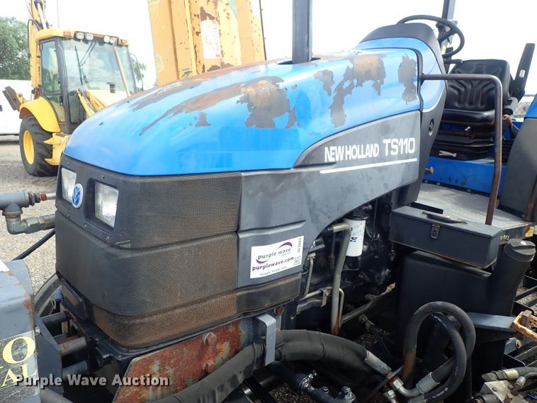 image for item DE0883 2002 New Holland TS110 MFWD tractor