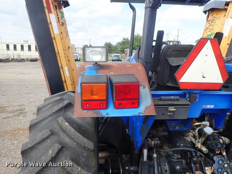 image for item DE0883 2002 New Holland TS110 MFWD tractor