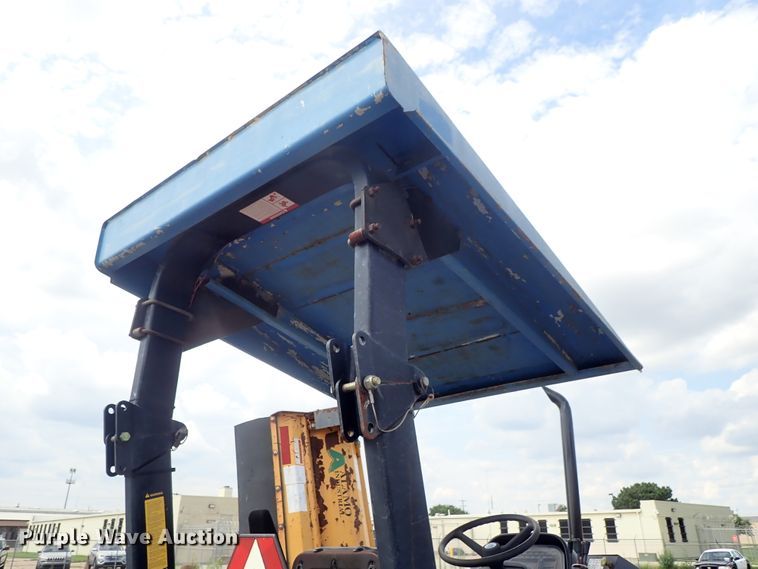 image for item DE0883 2002 New Holland TS110 MFWD tractor