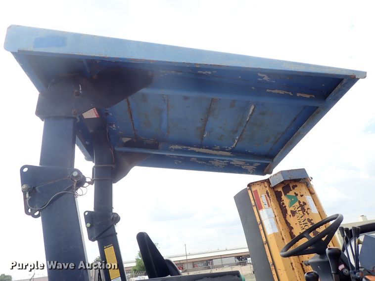 image for item DE0883 2002 New Holland TS110 MFWD tractor