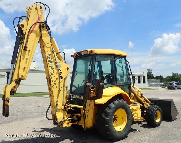 image for item DE0884 2005 New Holland LB75B backhoe