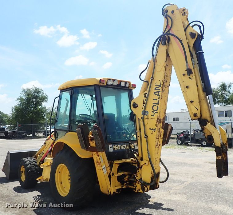 image for item DE0884 2005 New Holland LB75B backhoe