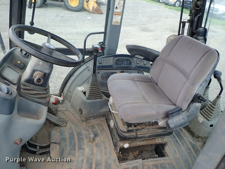 image for item DE0884 2005 New Holland LB75B backhoe