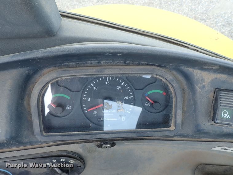 image for item DE0884 2005 New Holland LB75B backhoe