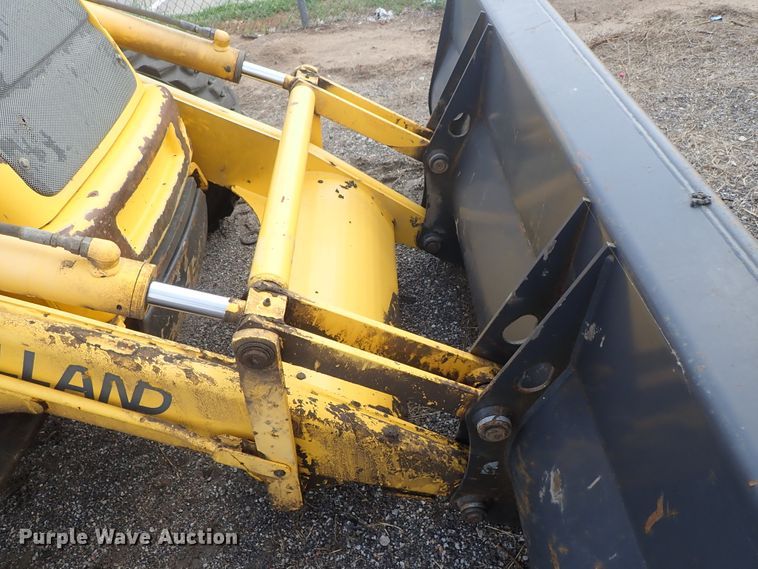 image for item DE0884 2005 New Holland LB75B backhoe