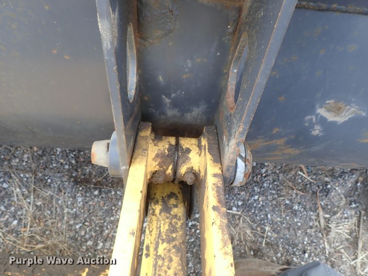 image for item DE0884 2005 New Holland LB75B backhoe