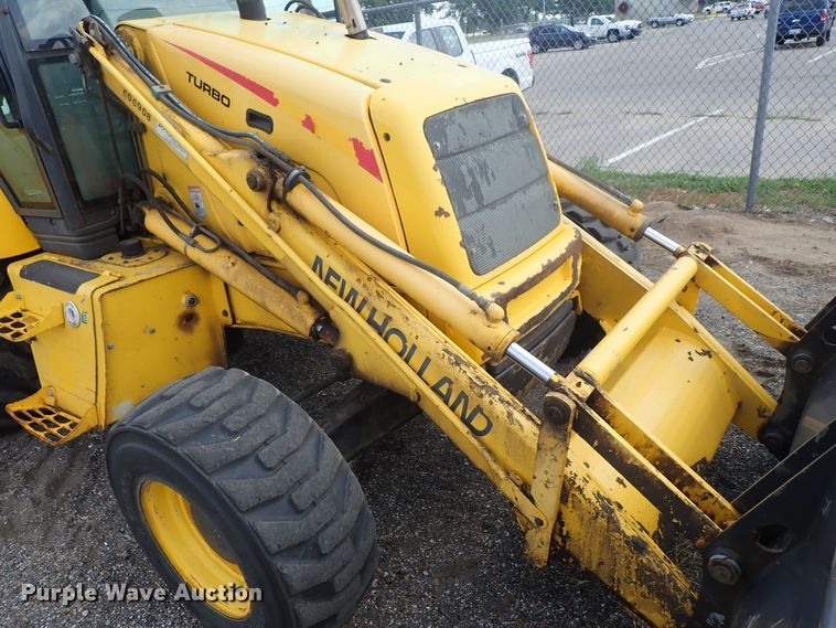 image for item DE0884 2005 New Holland LB75B backhoe