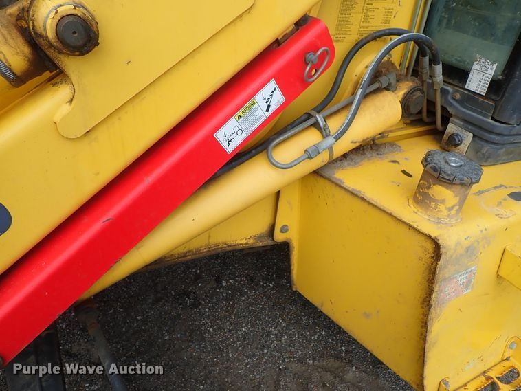image for item DE0884 2005 New Holland LB75B backhoe
