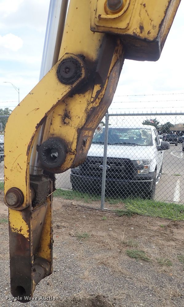 image for item DE0884 2005 New Holland LB75B backhoe