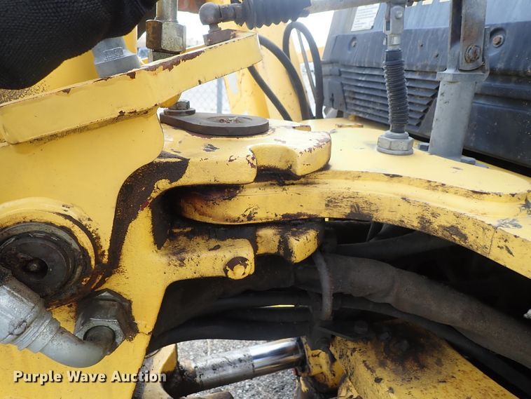 image for item DE0884 2005 New Holland LB75B backhoe