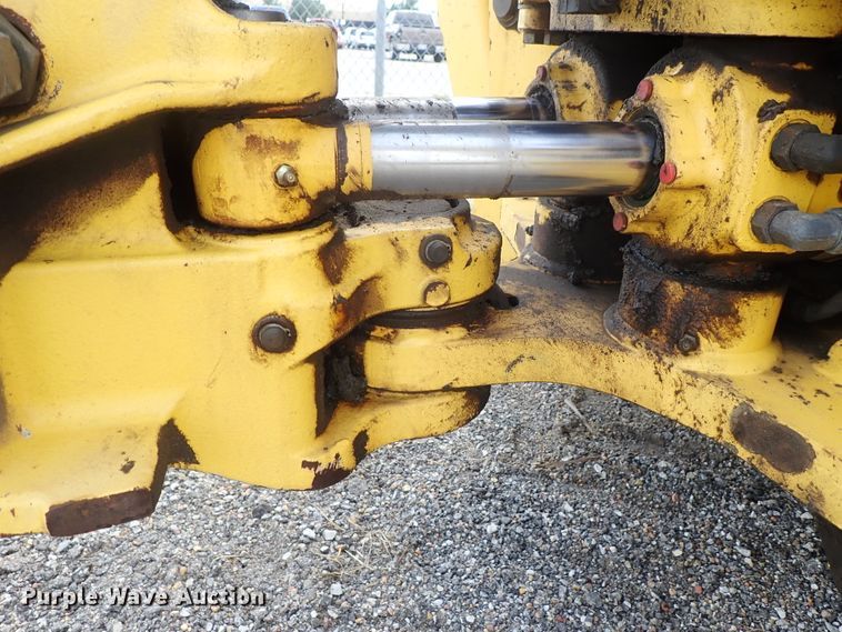 image for item DE0884 2005 New Holland LB75B backhoe