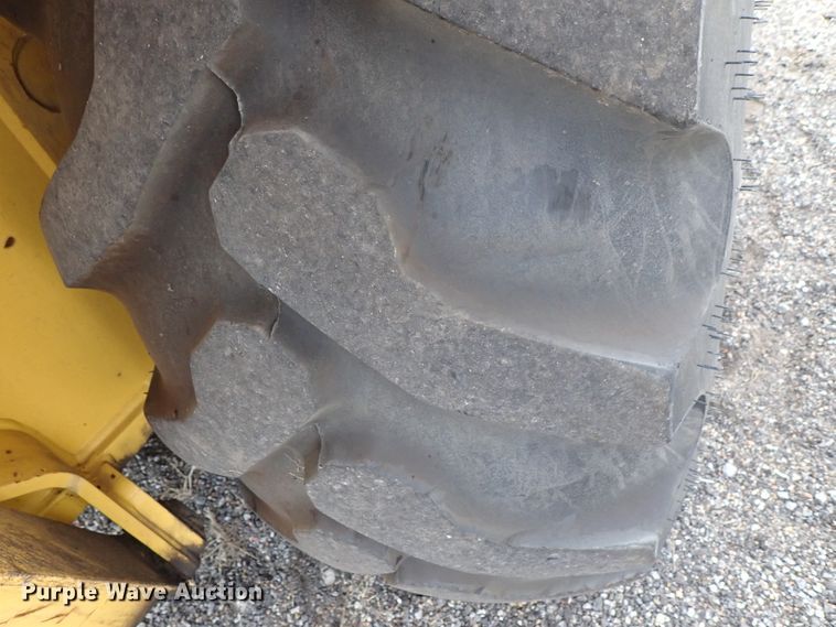 image for item DE0884 2005 New Holland LB75B backhoe