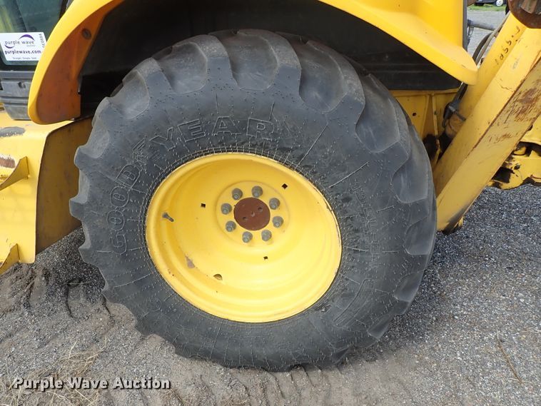 image for item DE0884 2005 New Holland LB75B backhoe