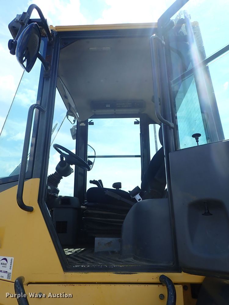 image for item DE0885 2007 Komatsu WA200-5 wheel loader