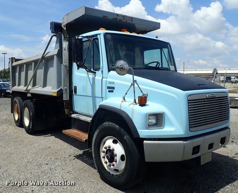 image for item DE0886 2002 Freightliner FL80 dump truck