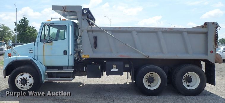 image for item DE0886 2002 Freightliner FL80 dump truck