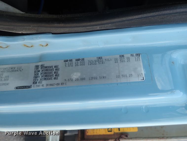 image for item DE0886 2002 Freightliner FL80 dump truck