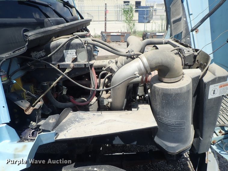 image for item DE0886 2002 Freightliner FL80 dump truck