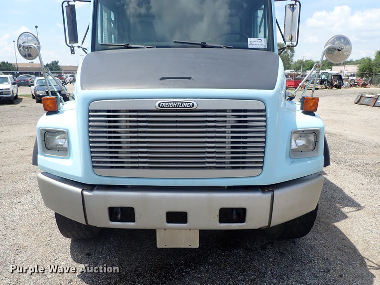 image for item DE0886 2002 Freightliner FL80 dump truck